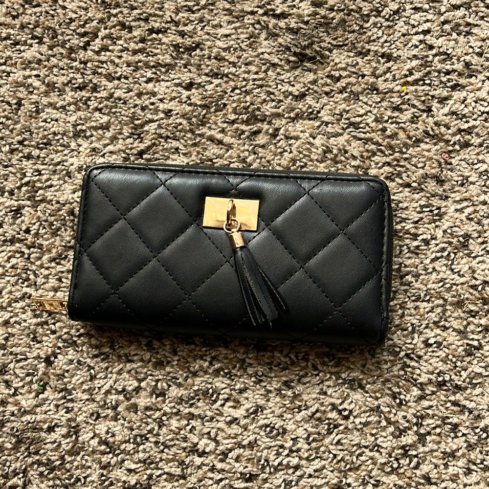 Summer wallet